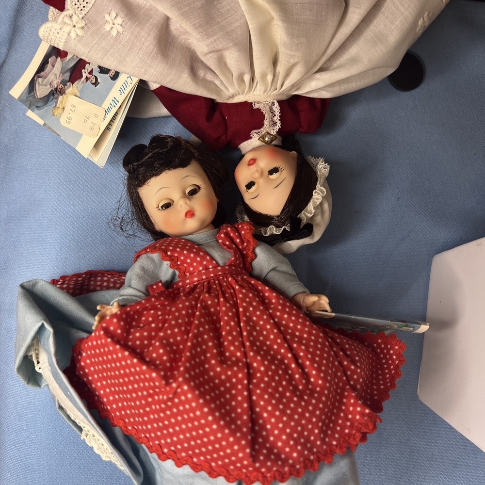 2‎ Vintage Madame Alexander Dolls